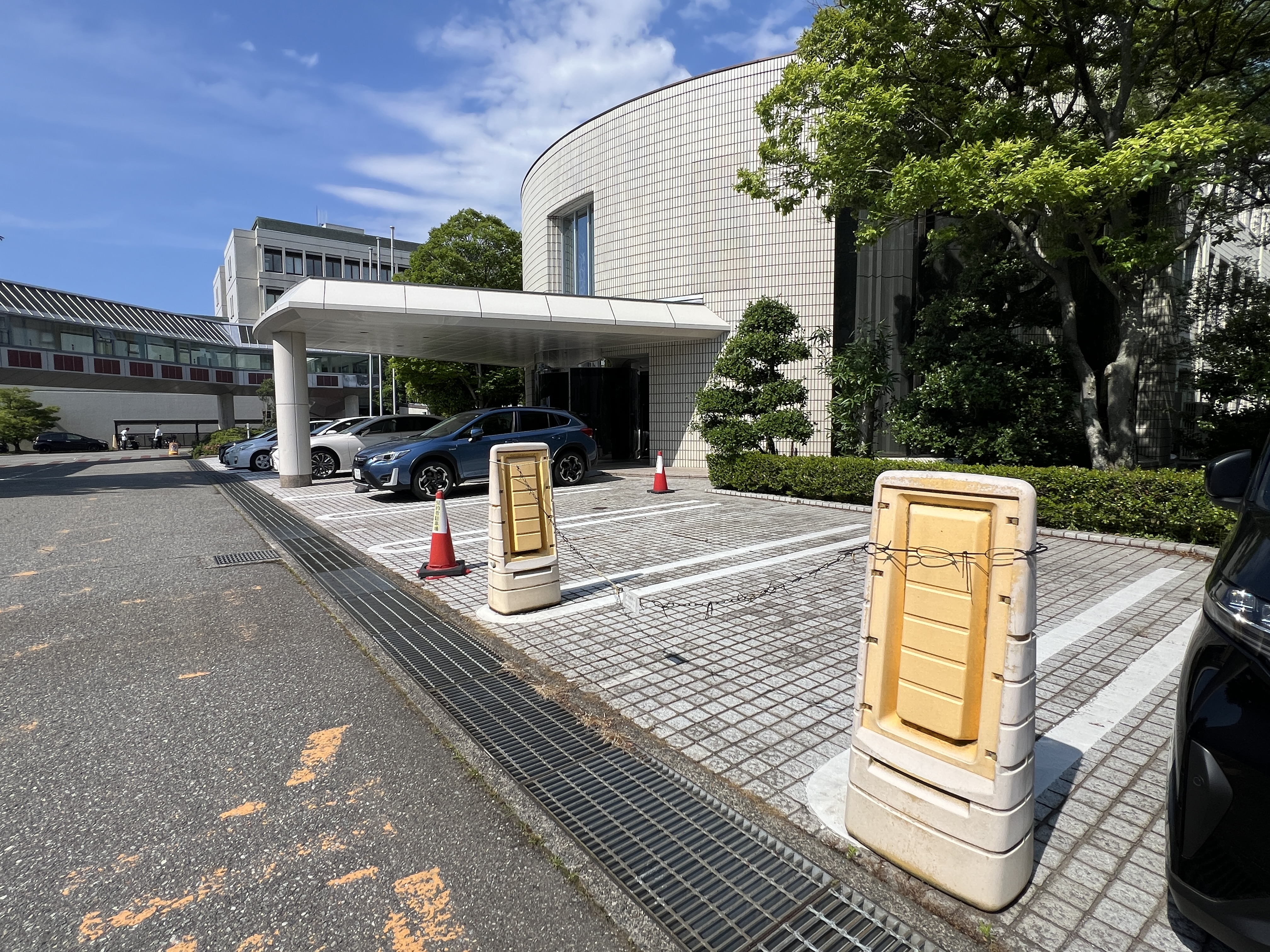 弊社駐車スペース